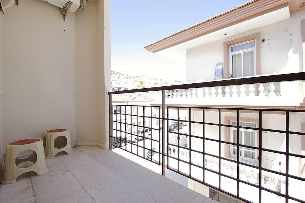 Koz Eren Otel Кешме Экстерьер фото