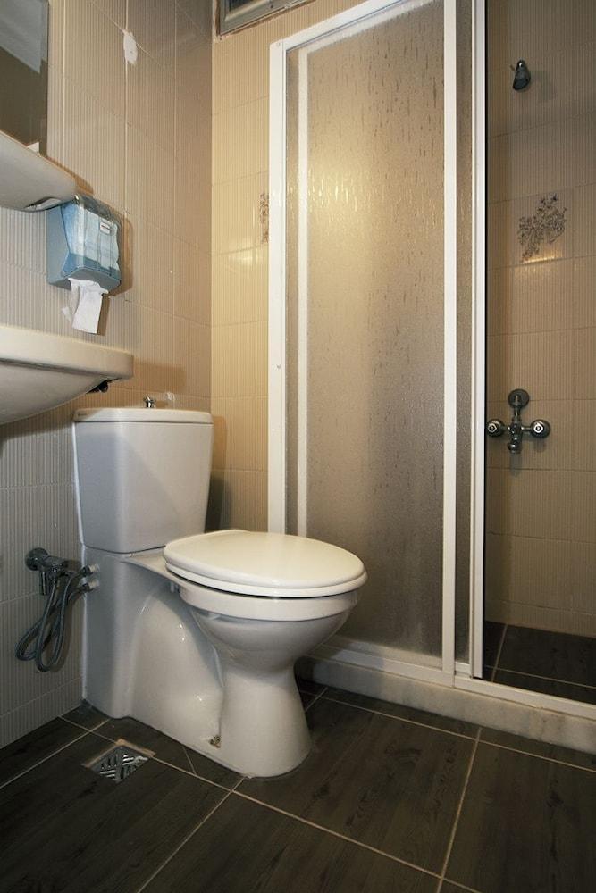 Koz Eren Otel Кешме Экстерьер фото