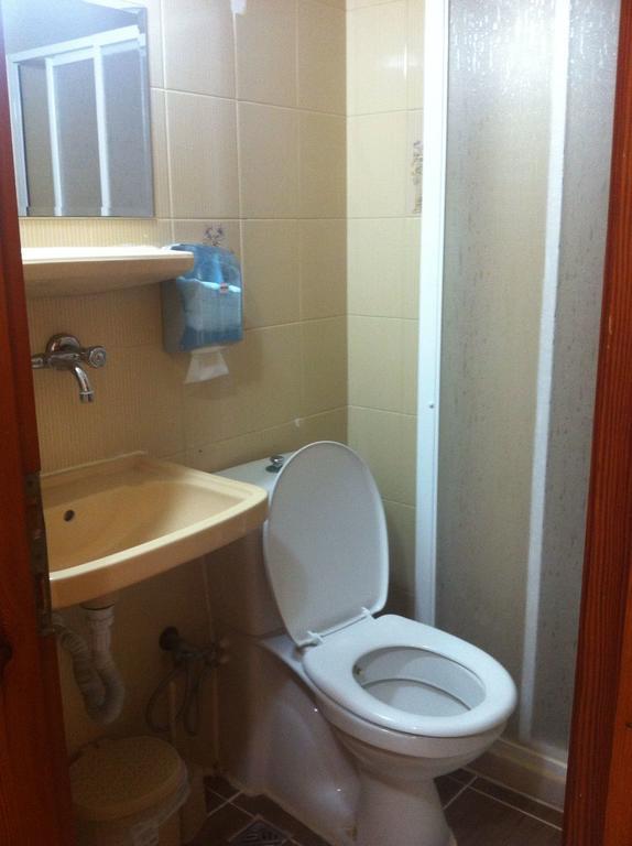 Koz Eren Otel Кешме Экстерьер фото
